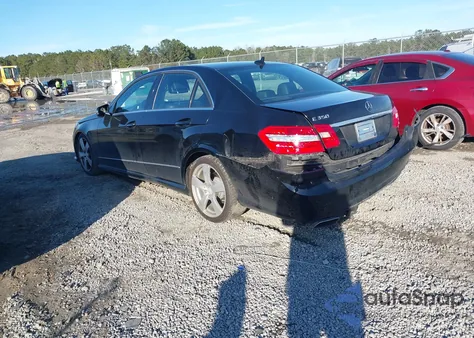 2011 Mercedes-Benz E 350 z USA, uszkodzony, nr VIN WDDHF5GB4BA263522